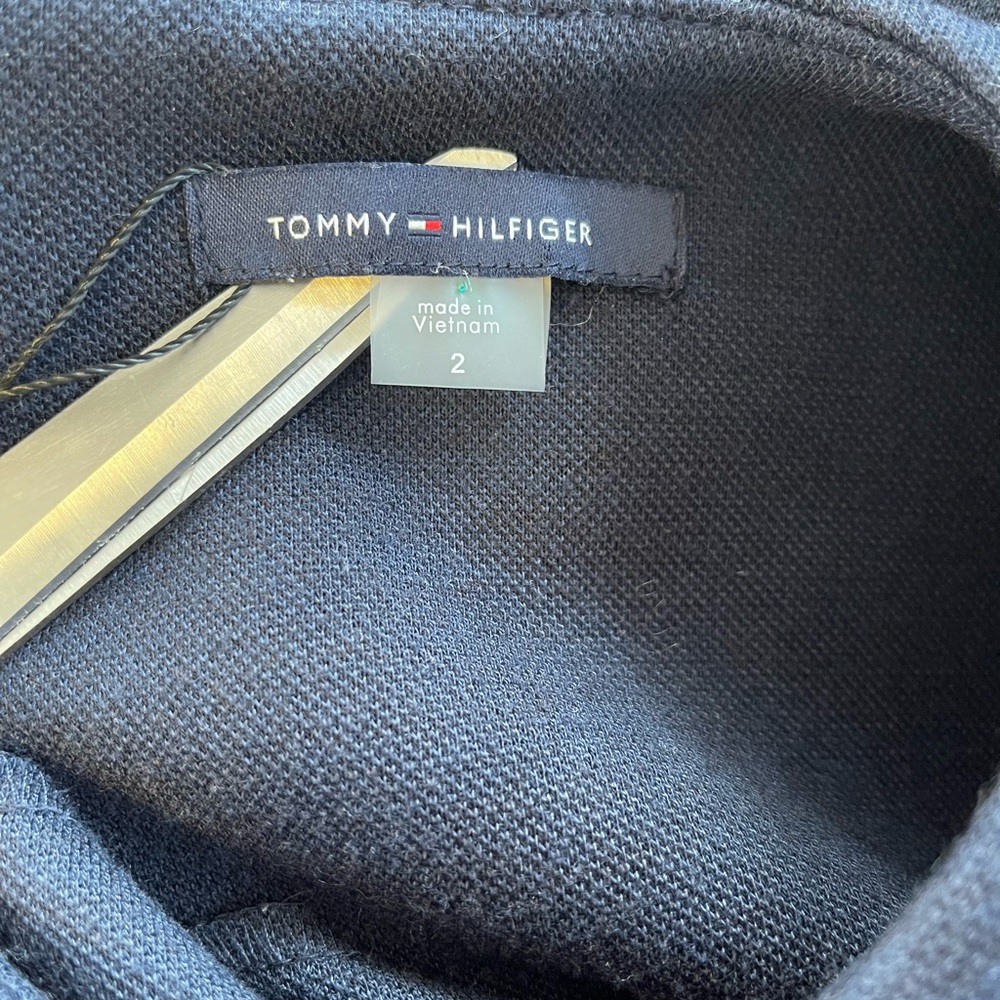 Tommy Hilfiger Navy and White Shift Dress short sleeves with faux pockets - Picture 2 of 8